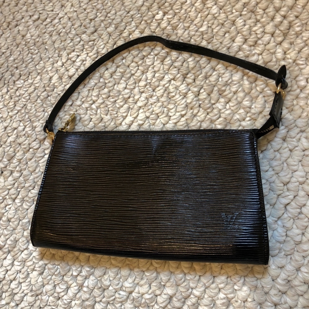 Louis Vuitton Pochette Black EPI Leather Clutch